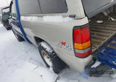 2003 Chevrolet Silverado 1500 Ls z USA, uszkodzony, nr VIN 1GCEK14V73Z264294